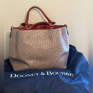 Dooney & Bourke Barlow bag